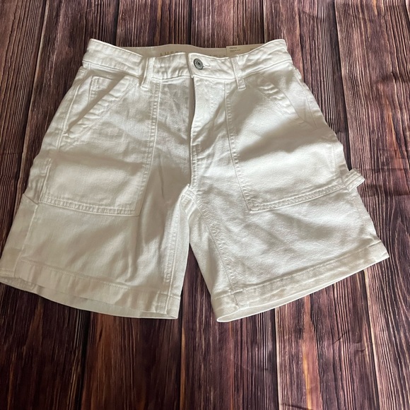 American Eagle Outfitters Pants - Women’s American Eagle Outfitters White Cargo Shorts